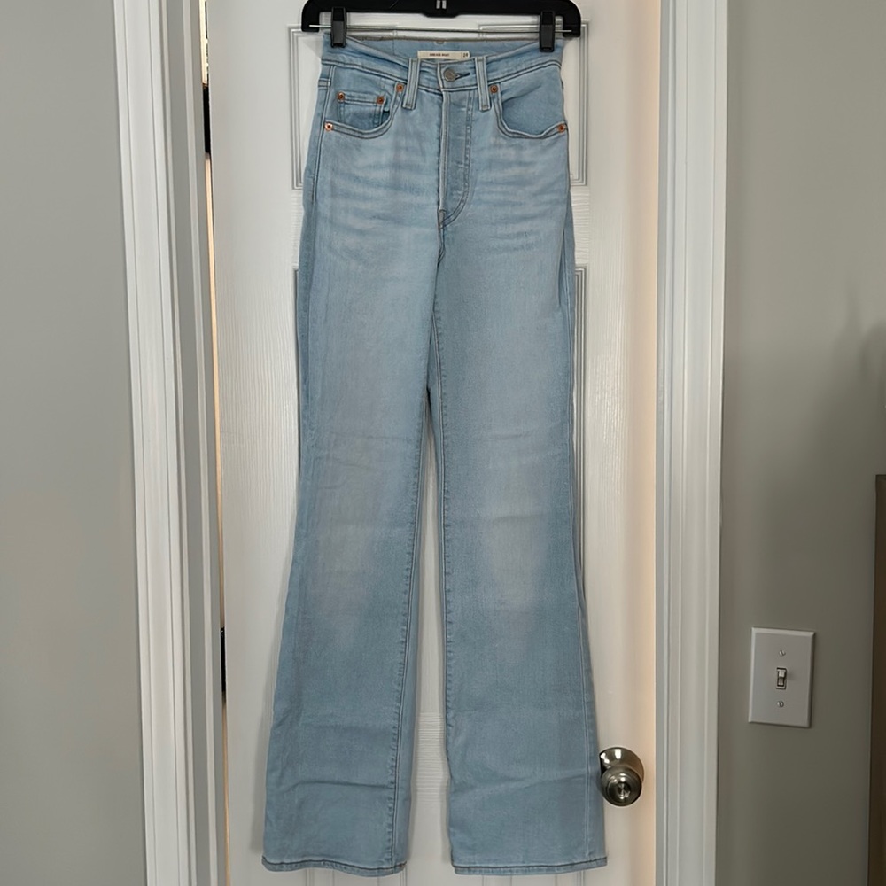 Levi’s Ribcage Bootcut Jeans